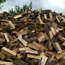 Купуйте дрова влітку: чому людям вигідно зараз запастися деревиною та як не потрапити на шахраїв?