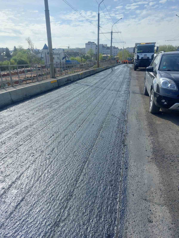 brodivskiy shlyahoprovid zamina verhnogo sharu asfalto betonnogo pokrittya 05 05 2023