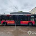Пенсіонерка зламала ногу після екстреного гальмування маршрутки у Тернополі