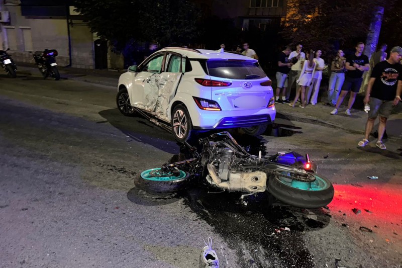 img 3b76bb418f00b223de41e58c55892609