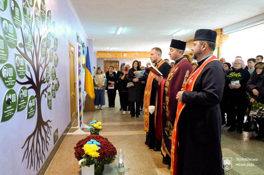 stela pamyati 04 11 25 3