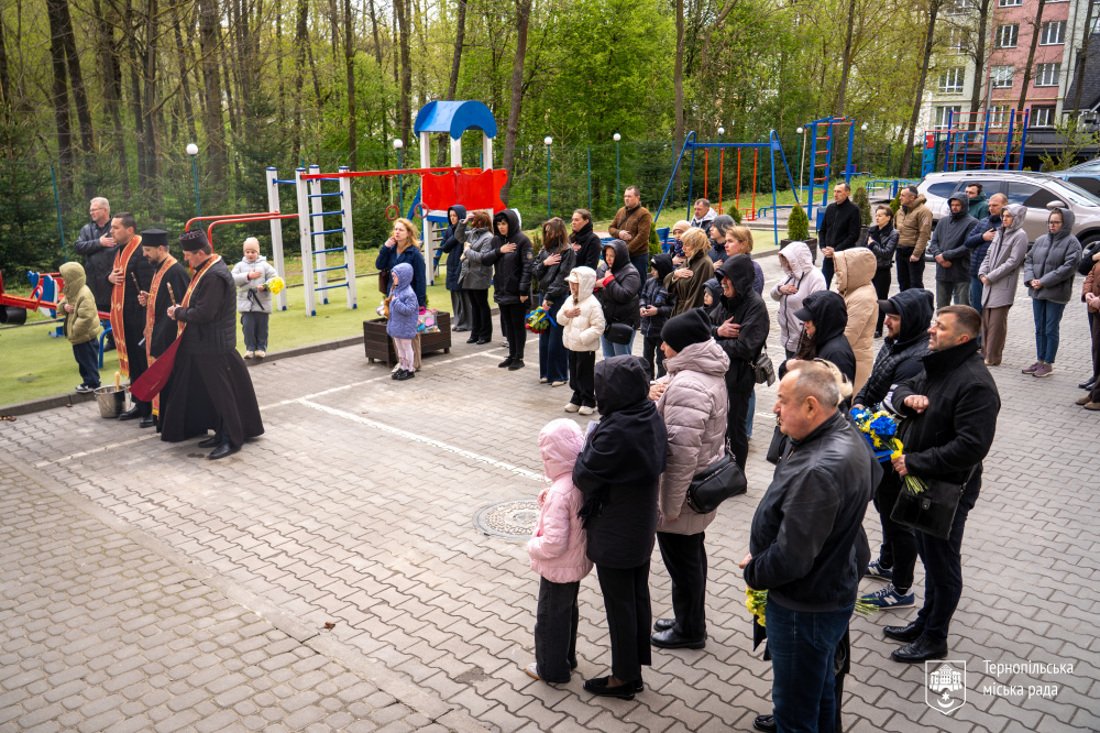 меморіальна таблиця 26.04.26 5